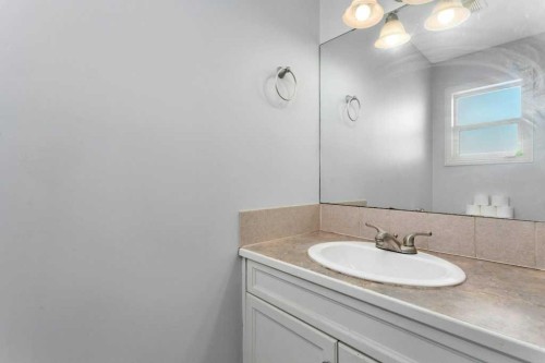 132 Sabre Road, Springbrook, AB - Indoor Photo Showing Bathroom