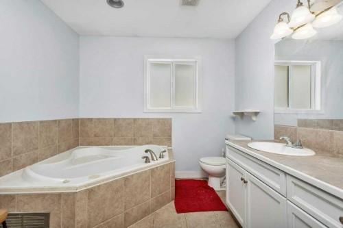 132 Sabre Road, Springbrook, AB - Indoor Photo Showing Bathroom