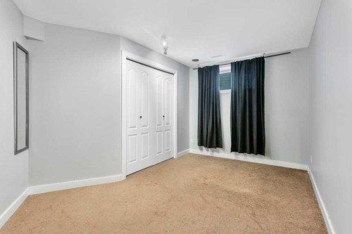 132 Sabre Road, Springbrook, AB - Indoor Photo Showing Other Room
