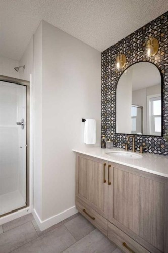 566 Wolf Willow Boulevard Se, Calgary, AB - Indoor Photo Showing Bathroom