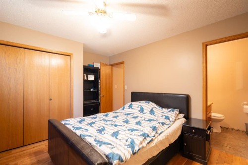 14 Edgington Avenue, Red Deer, AB - Indoor Photo Showing Bedroom