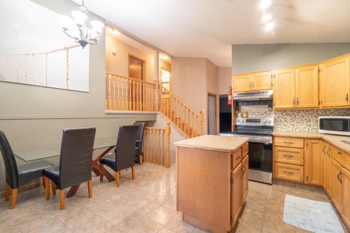 14 Edgington Avenue, Red Deer, AB - Indoor Photo Showing Kitchen