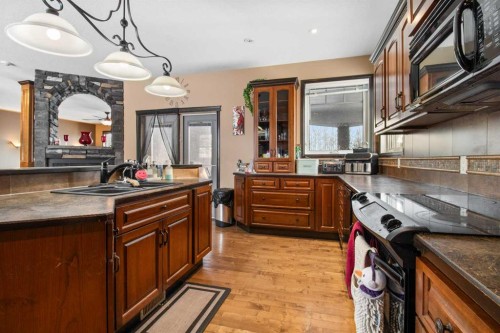 2120 18 Avenue, Delburne, AB - Indoor