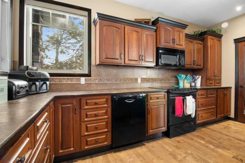 2120 18 Avenue, Delburne, AB - Indoor Photo Showing Kitchen