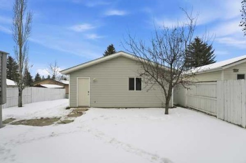 72 Dempsey Street, Red Deer, AB - Outdoor
