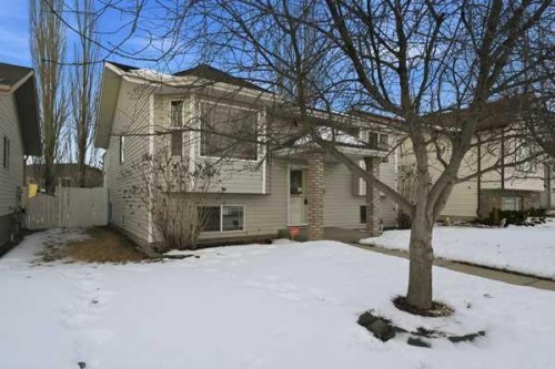 72 Dempsey Street, Red Deer, AB - Outdoor