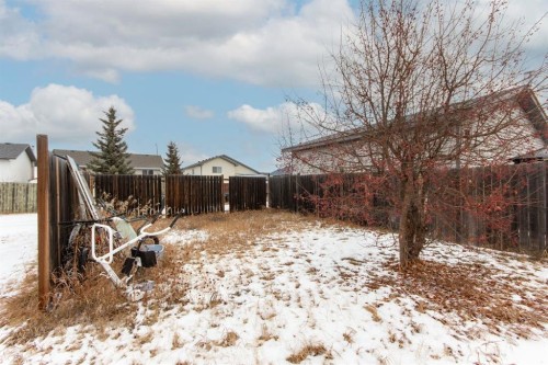66 Stanford Boulevard, Blackfalds, AB - Outdoor