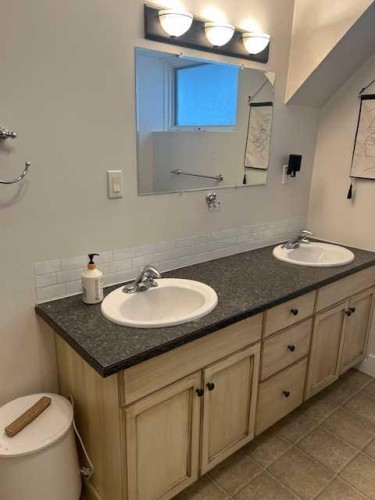 392005 6-5 Range, Rural Clearwater County, AB - Indoor Photo Showing Bathroom