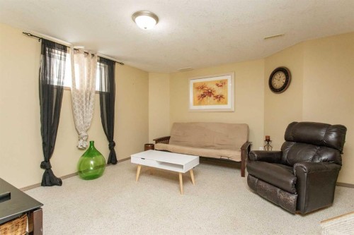 24 Dynes Street, Red Deer, AB - Indoor