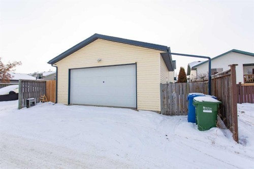 24 Dynes Street, Red Deer, AB - Outdoor With Exterior
