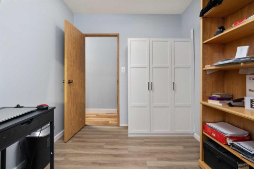 5615 49 Avenue, Killam, AB - Indoor Photo Showing Other Room