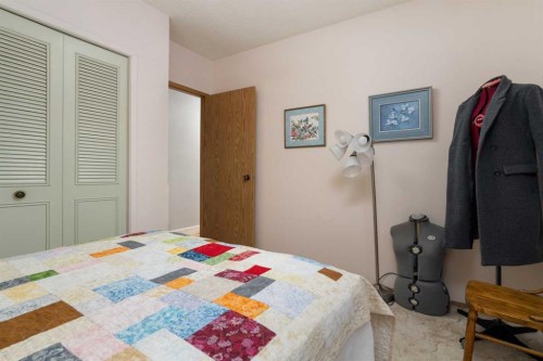 5615 49 Avenue, Killam, AB - Indoor Photo Showing Bedroom