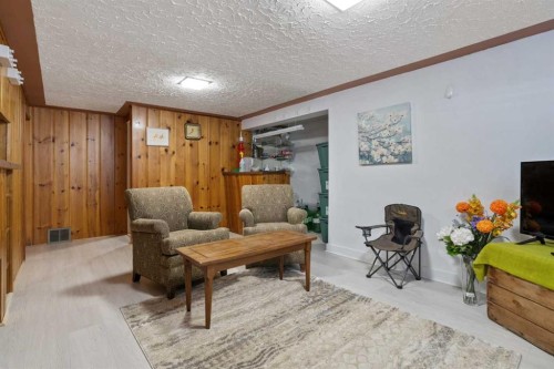 5615 49 Avenue, Killam, AB - Indoor