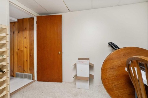 5615 49 Avenue, Killam, AB - Indoor