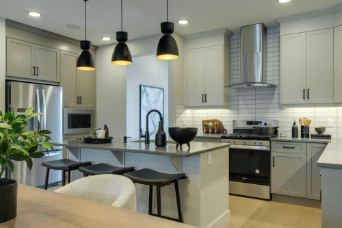 174 Mitchell Road Nw, Calgary, AB - Indoor Photo Showing Kitchen With Upgraded Kitchen