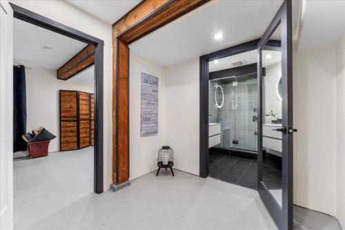 11124 110A Avenue, Edmonton, AB - Indoor Photo Showing Other Room