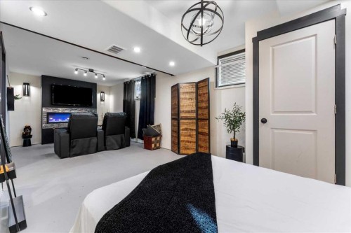 11124 110A Avenue, Edmonton, AB - Indoor