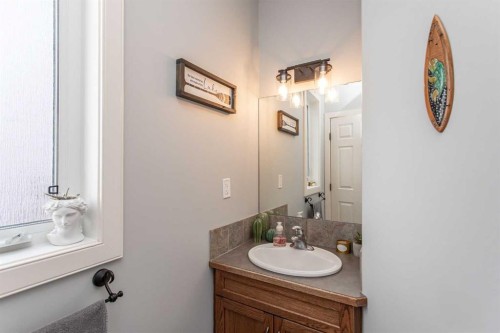 156 Long Close, Red Deer, AB - Indoor Photo Showing Bathroom