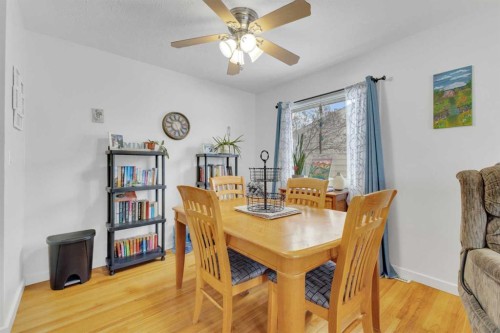 4121 38 Avenue, Red Deer, AB - Indoor Photo Showing Dining Room