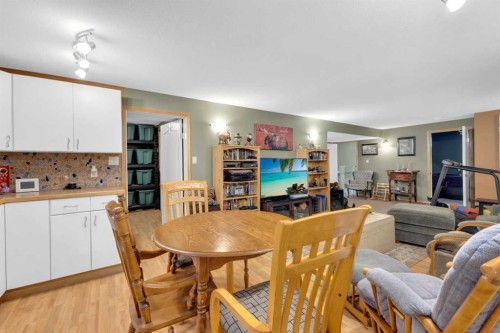 4121 38 Avenue, Red Deer, AB - Indoor