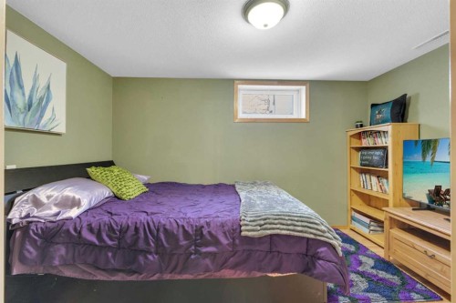 4121 38 Avenue, Red Deer, AB - Indoor Photo Showing Bedroom