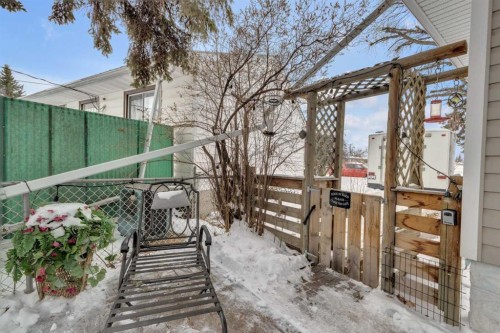 4121 38 Avenue, Red Deer, AB - Outdoor