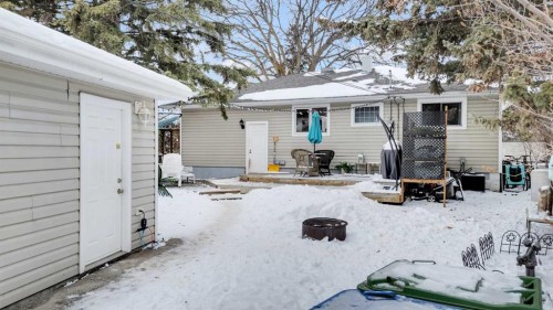 4121 38 Avenue, Red Deer, AB - Outdoor With Exterior