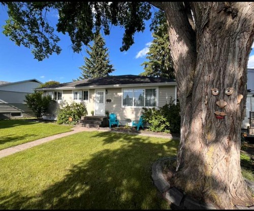 4121 38 Avenue, Red Deer, AB - Outdoor