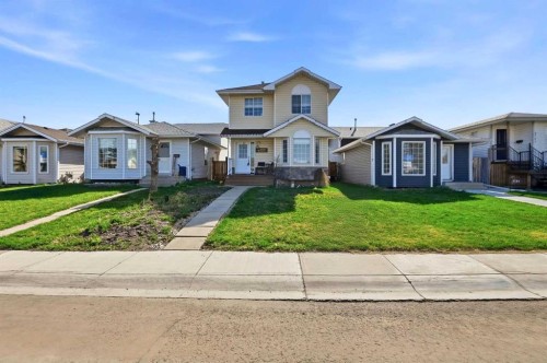 4707 44 Street  Sylvan Lake, AB T4S 1P5