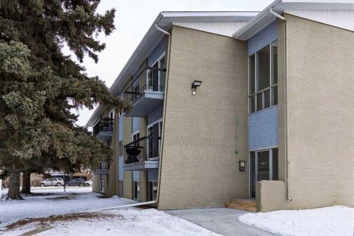 #101-304-5011 39 Street, Red Deer, AB - Outdoor With Exterior
