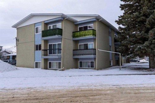 #101-304-5011 39 Street, Red Deer, AB - Outdoor
