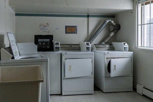 #101-304-5011 39 Street, Red Deer, AB - Indoor Photo Showing Laundry Room