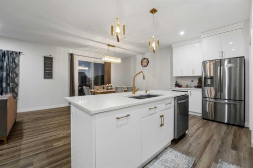 30 Thayer Close, Red Deer, AB 