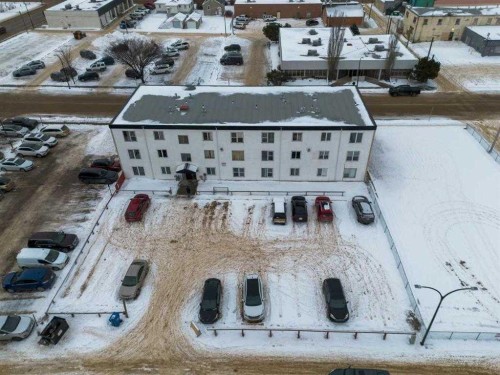 #101-308-4920 47 Street, Red Deer, AB - Outdoor