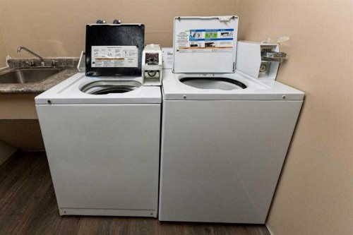#101-410-4721 55 Street, Red Deer, AB - Indoor Photo Showing Laundry Room