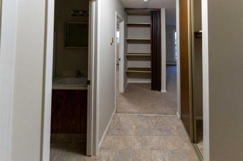 #101-406-4744 54 Street, Red Deer, AB - Indoor Photo Showing Other Room
