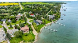 2 Grand Avenue  Norglenwold, AB T4S 1S5