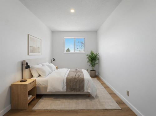 7352 59 Avenue, Red Deer, AB - Indoor Photo Showing Bedroom
