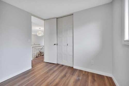 112 Barrett Drive, Red Deer, AB - Indoor Photo Showing Other Room