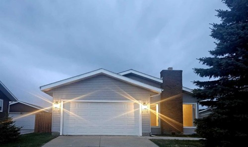 112 Barrett Drive  Red Deer, AB T4R 1J3