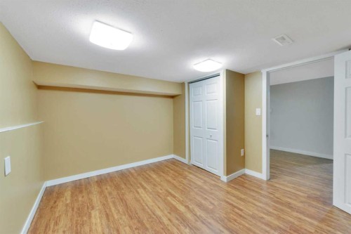 112 Barrett Drive, Red Deer, AB - Indoor Photo Showing Other Room