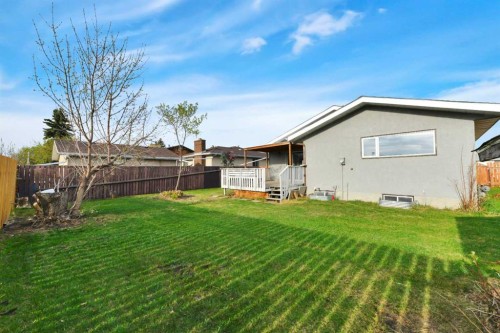 112 Barrett Drive, Red Deer, AB - Outdoor