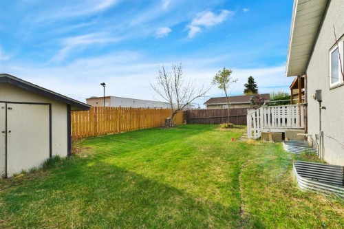 112 Barrett Drive, Red Deer, AB - Outdoor