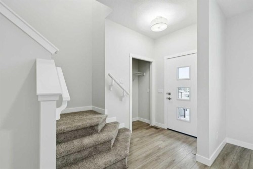 309 Cobblestone Gate Sw, Airdrie, AB - Indoor Photo Showing Other Room
