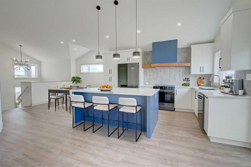 18 Trout Avenue, Red Deer, AB - Indoor Photo Showing Kitchen With Upgraded Kitchen