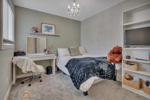 30 Veronica Close, Red Deer, AB - Indoor Photo Showing Bedroom