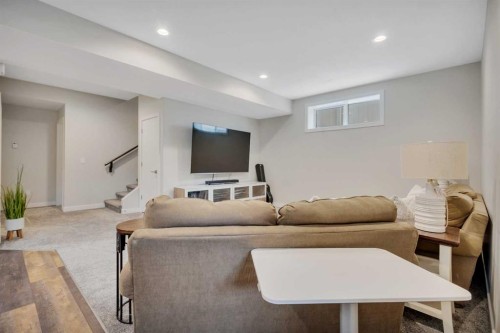 30 Veronica Close, Red Deer, AB - Indoor