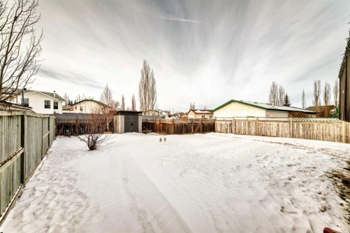 10 Kerr Close, Red Deer, AB - Outdoor