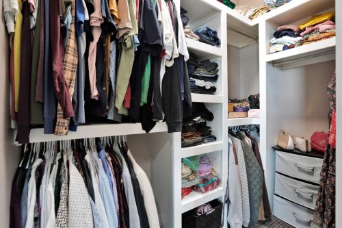 242-27240 Township Road 392, Rural Red Deer County, AB - Indoor With Storage