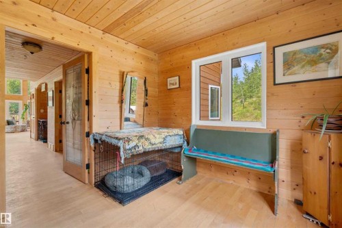 53309 A 65 Range, Gainford, AB - Indoor Photo Showing Other Room